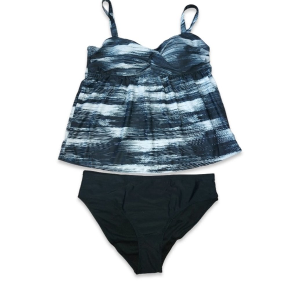 Lalagen Black and White 2 Piece Swimsuit